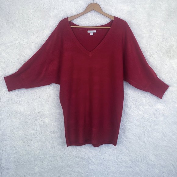 New York & Company Sweaters - New York & Company Red V-neck sweater 3/4 sleeve